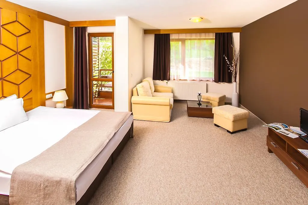 Green Life Bansko 4*,